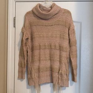 **PRICE DROP** Kenzie super trendy Fringe sweater